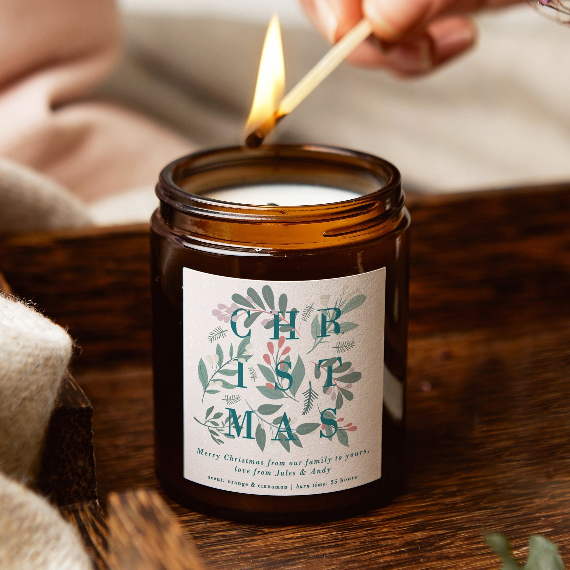Christmas Gift Botanical Home Decoration Candle - Festive Scented Apothecary Jar in Luxury Box